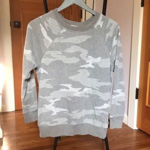 American Eagle Crew Neck Sweatshirt Camo